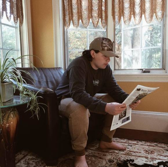 Meet your Posher, Max - Picture 1 of 1